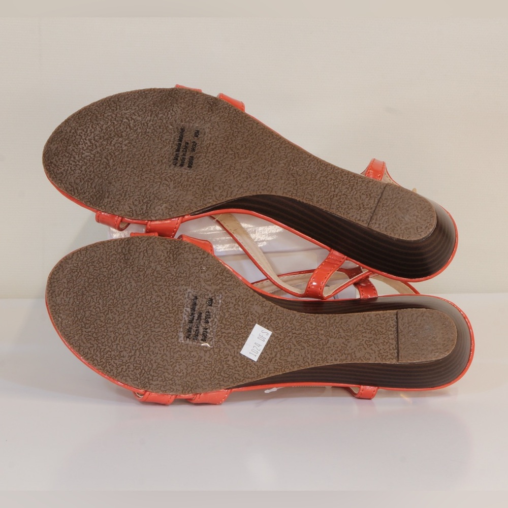 Boston Design Studio Spiced Coral Patent Leather Curve Strap Sandal NWT - Picture 11 of 12